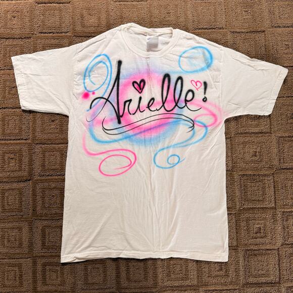 Airbrushed Name Arielle - Hanes - Women’s T-shirt - Size M - Picture 2 of 5